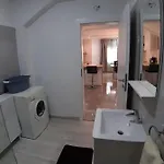 Noah Apartman